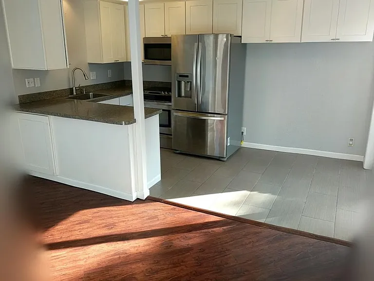 247 S 47th St — Photo 7