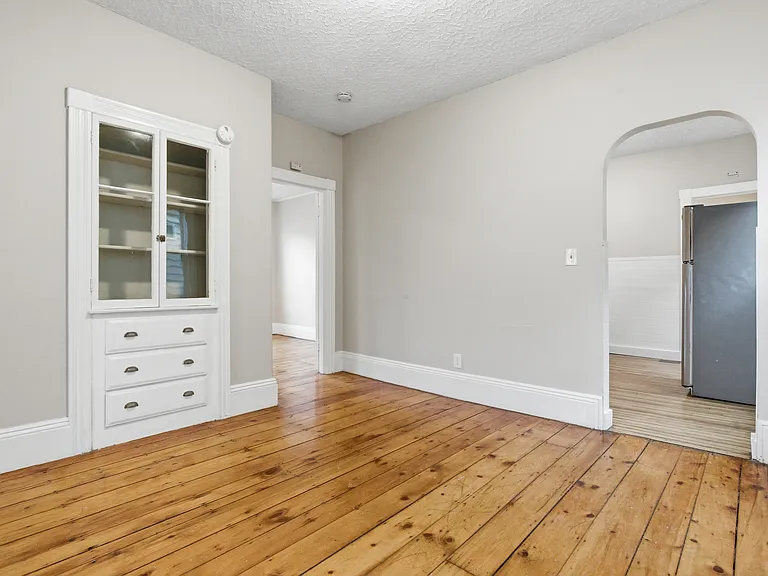 35 Oakland St #1 — Photo 5