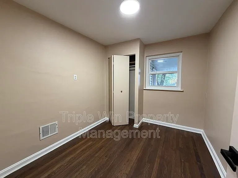 1911 Redman Rd — Photo 10