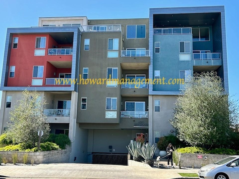 1st image of 4211 Redwood Ave Unit 311