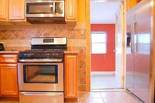 5th image of 1044 S 24th Ave