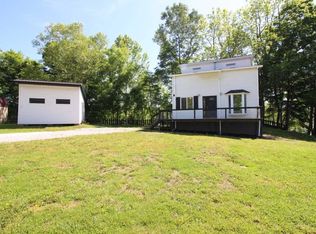 13926 Winfield Rd, Winfield, WV 25213