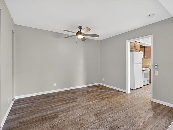 5th image of 16911 Bluewater Ln