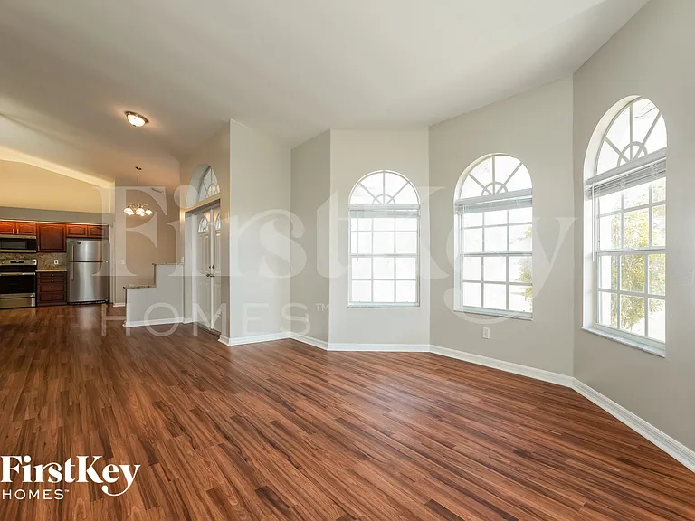 718 Long Lines Ln — Photo 5