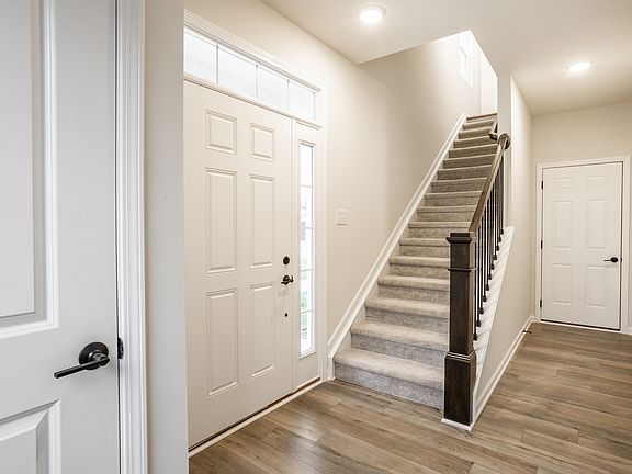 5th image of 14574 Hanford Ln