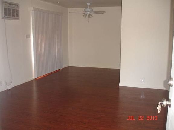 4th image of 12820 Vanowen St APT D