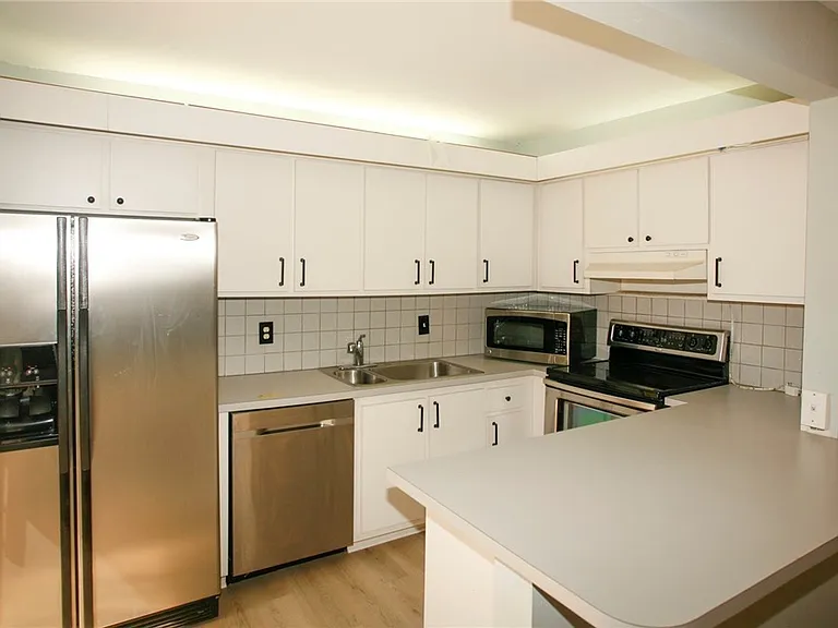 1653 Park Meadows Dr — Photo 8