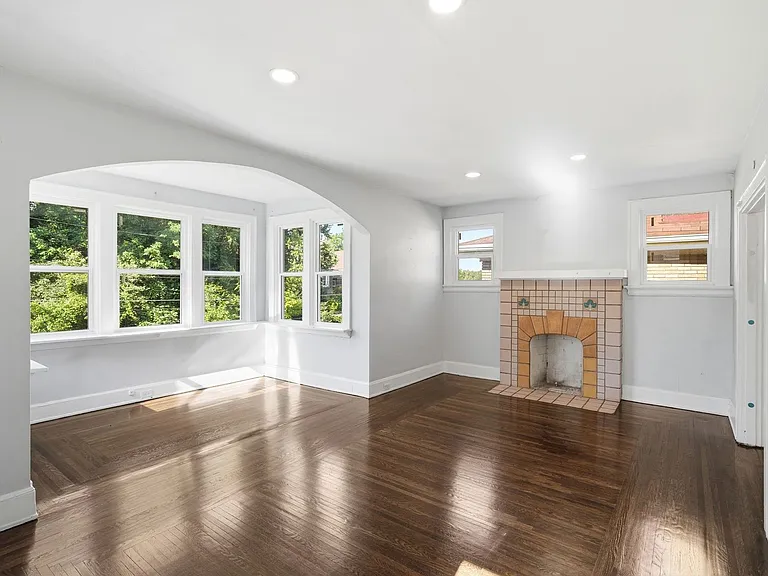 682 Greenwood Ave — Photo 6