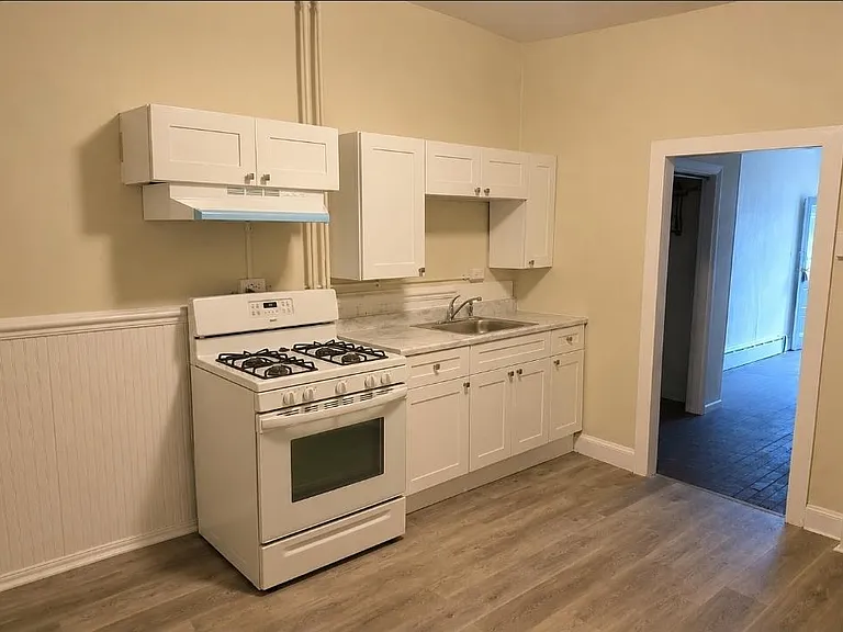 205 Front St #1F — Photo 6