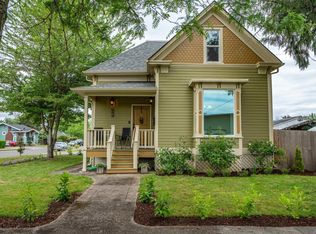 690 S 3rd St, Independence, OR 97351