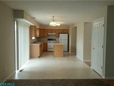 4th image of 8054 Lazelle Woods Dr