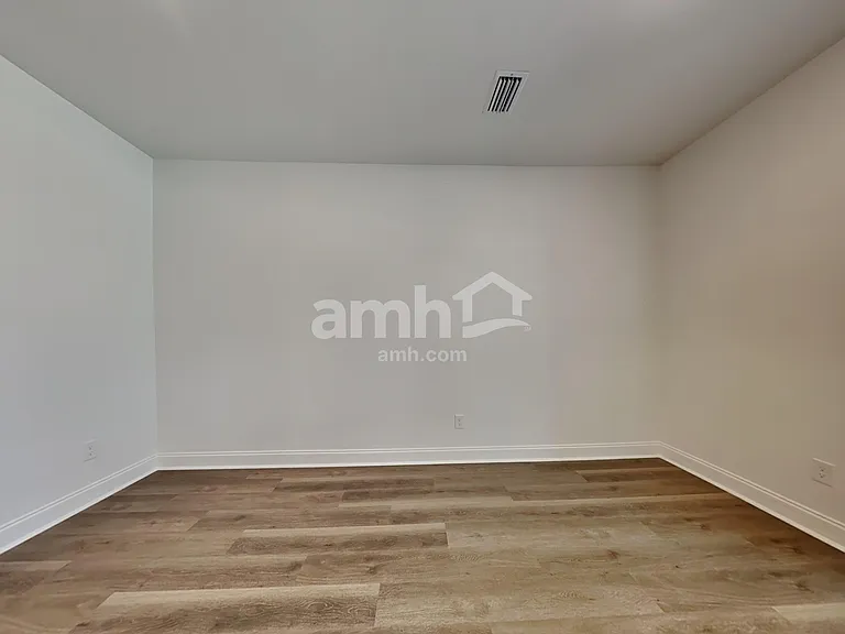 563 Plumeria Ln — Photo 10