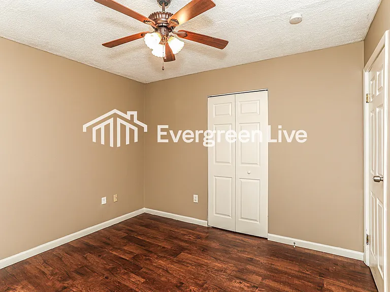 12055 Spalding Dr — Photo 13