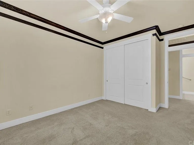 1928 Wisteria Ln — Photo 8