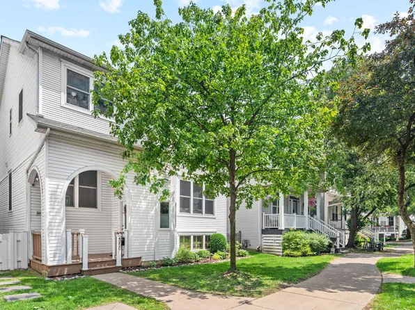 4220 N Kolmar Ave, Chicago, IL 60641