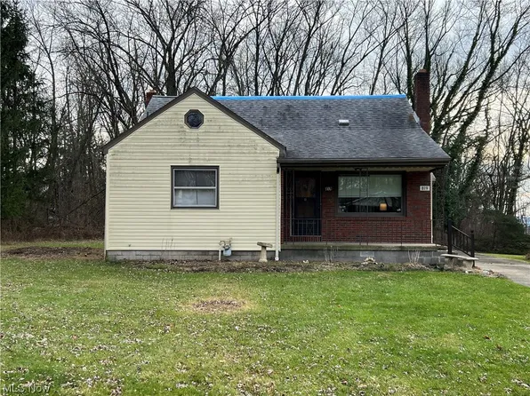 819 Kimmel Dr, Campbell, OH 44405
