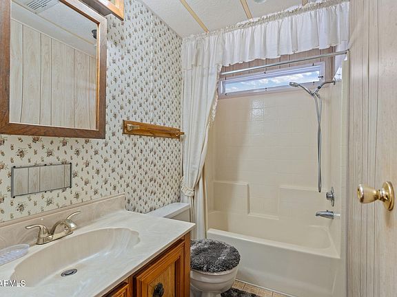 4th image of 2045 W SMOKETREE Drive