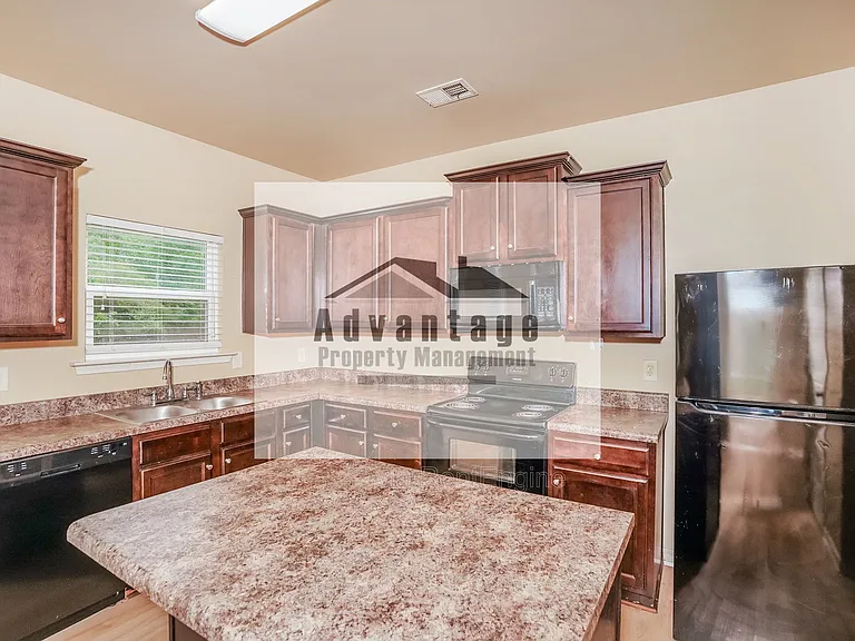 133 Centerra Springs Dr — Photo 5