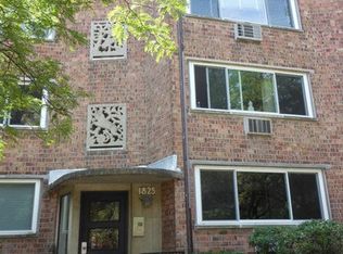 1825 W Granville Ave APT 4B, Chicago, IL 60660
