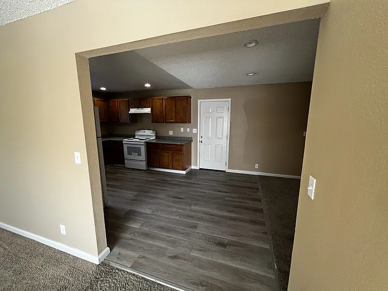 1625 Court Dr #A — Photo 4