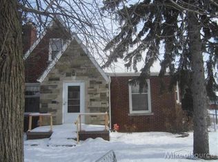 22310 Hayes Rd, Eastpointe, MI 48021