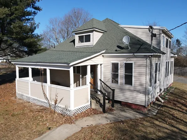 8 Madison Ave, Turners Falls, MA 01376