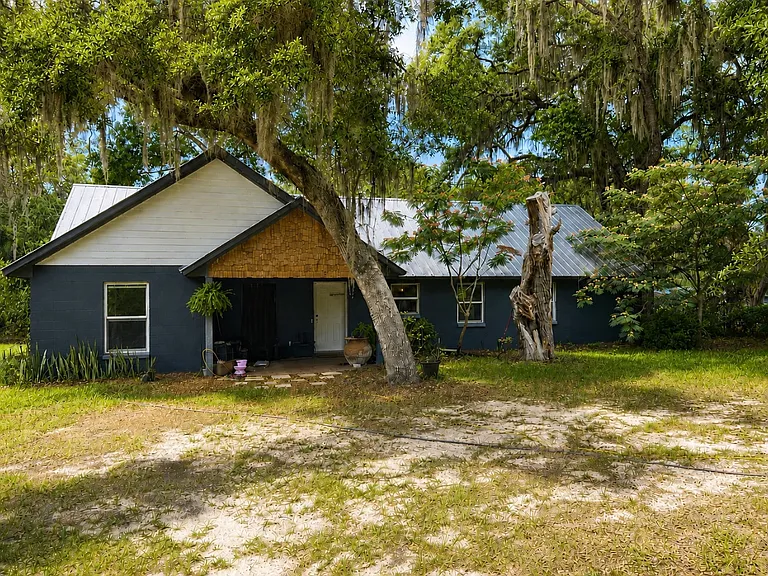 193 E Cowpen Lake Rd — Photo 1