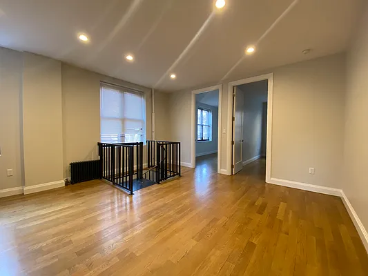 Rented by NY Space Finders Inc. | media 4
