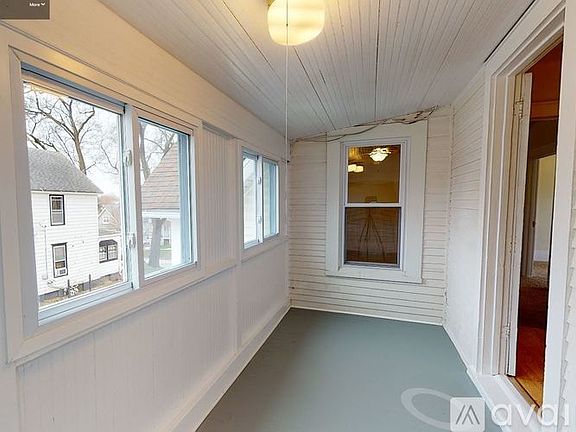 5th image of 820 N Center St #2