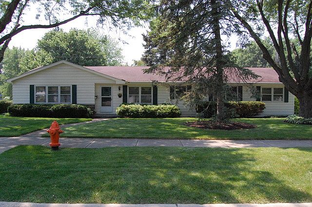 1st image of 1025 W Douglas Ave