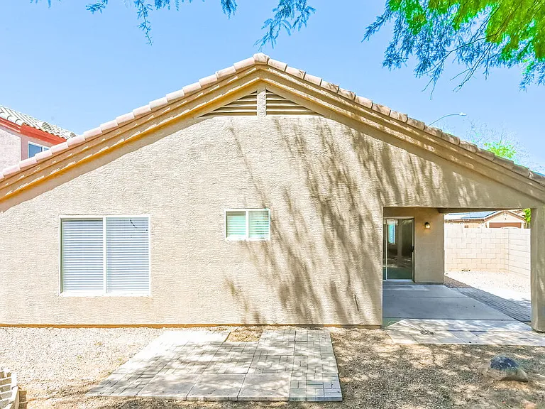 803 S Chatsworth St — Photo 16