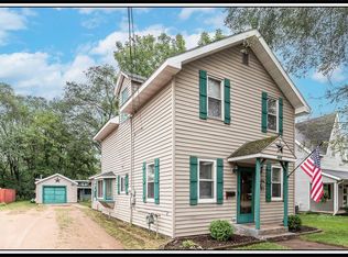 409 Van St, Waupaca, WI 54981