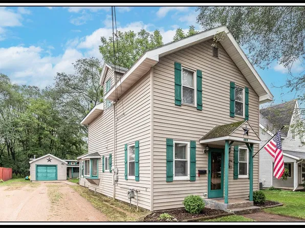 409 Van St, Waupaca, WI 54981