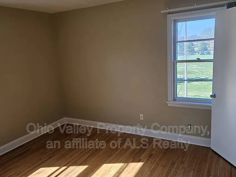 2910 Abigail Dr #4 — Photo 7