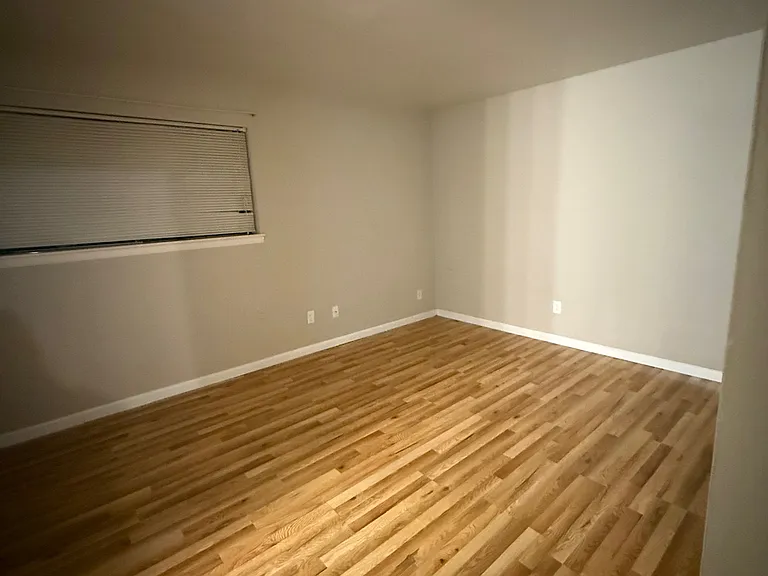 1000 Sandlin Pl — Photo 1