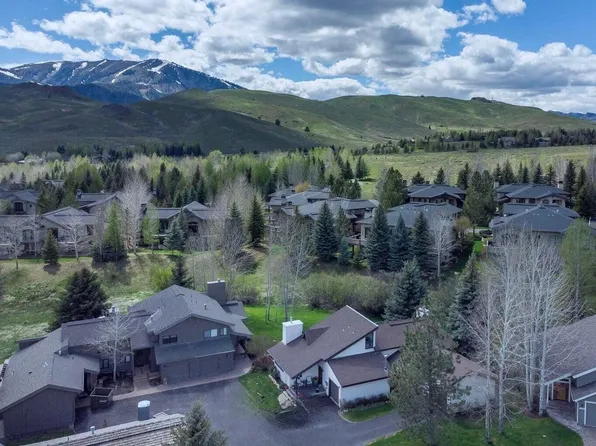 114 Syringa Rd, Sun Valley, ID 83353