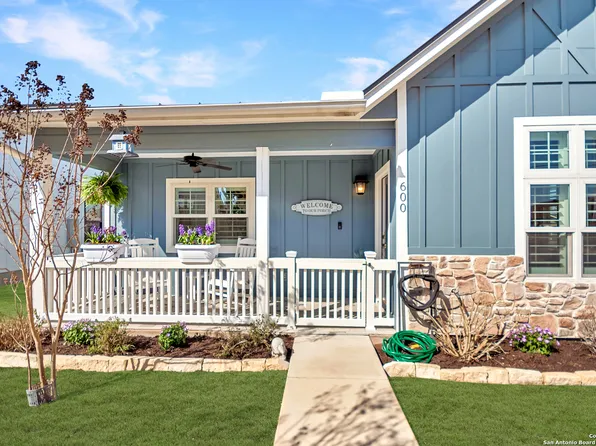 530 Oak Park Drive Unit 600, Boerne, TX 78006