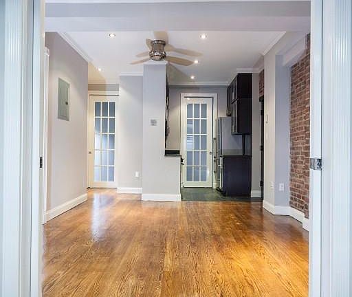 3rd image of 338 E 100th St APT 3A