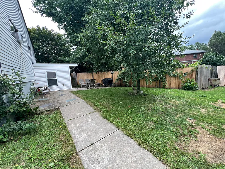 6 Cresthill Rd #6 — Photo 21