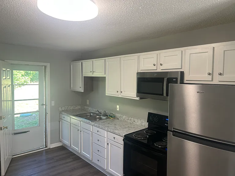 1679 Hamlet Dr #1679 — Photo 5