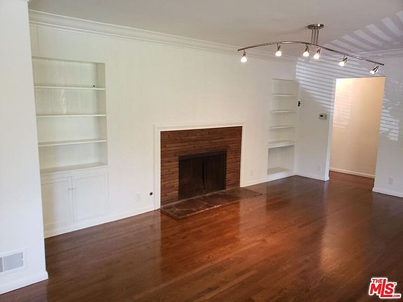 2nd image of 15324 De Pauw St