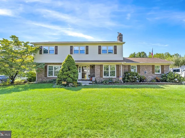 645 Clifton Dr, Bear, DE 19701