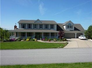 405 Sunset Dr, Belle Vernon, PA 15012