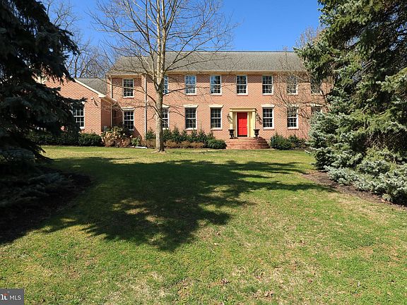 3rd image of 2564 Apple Green Cir