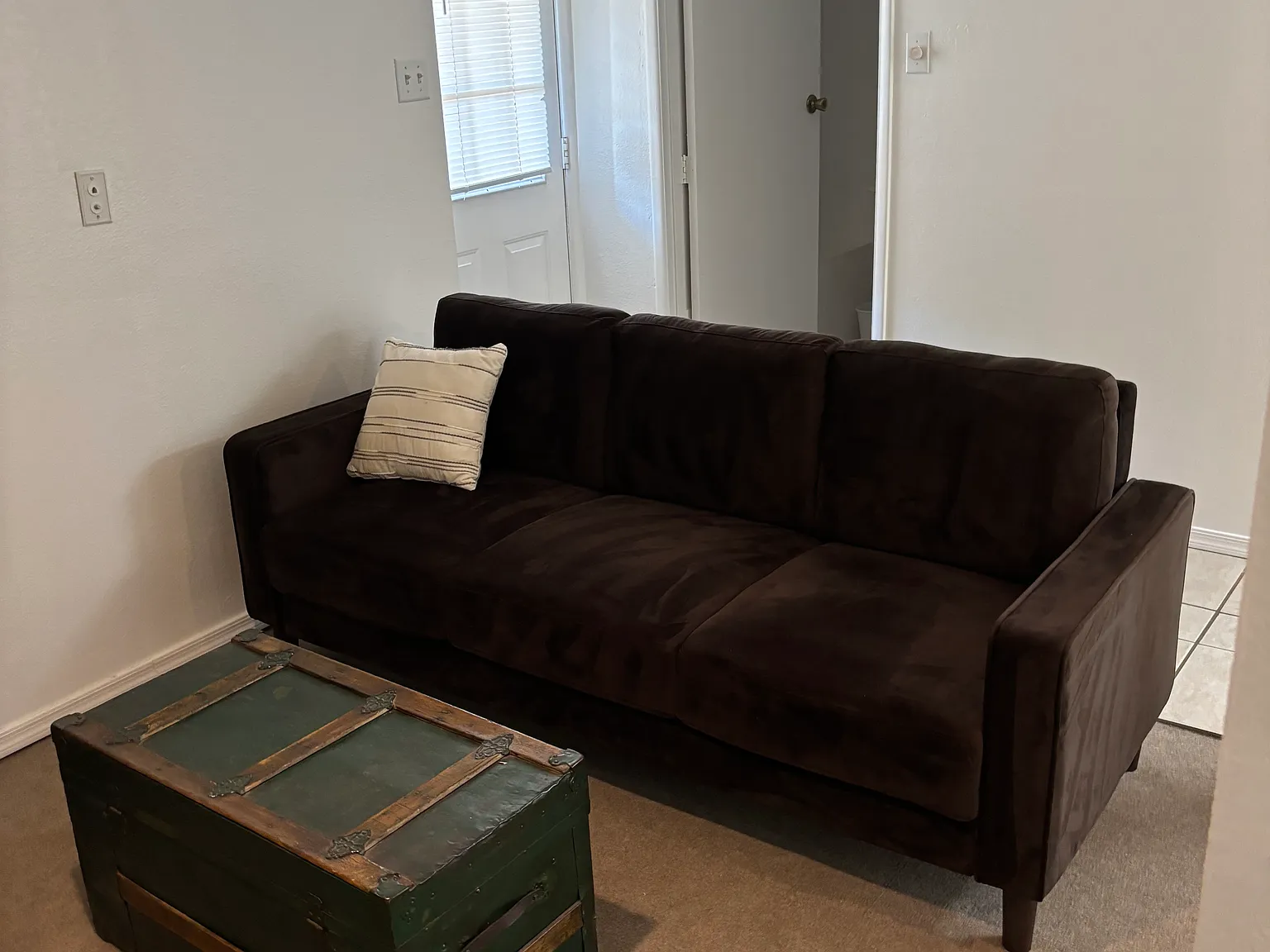 Studio, 400 sqft, $1,400 — Photo 2