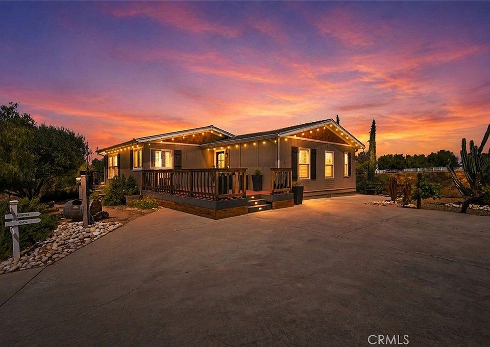 1st image of 41714 Avenida De Anita