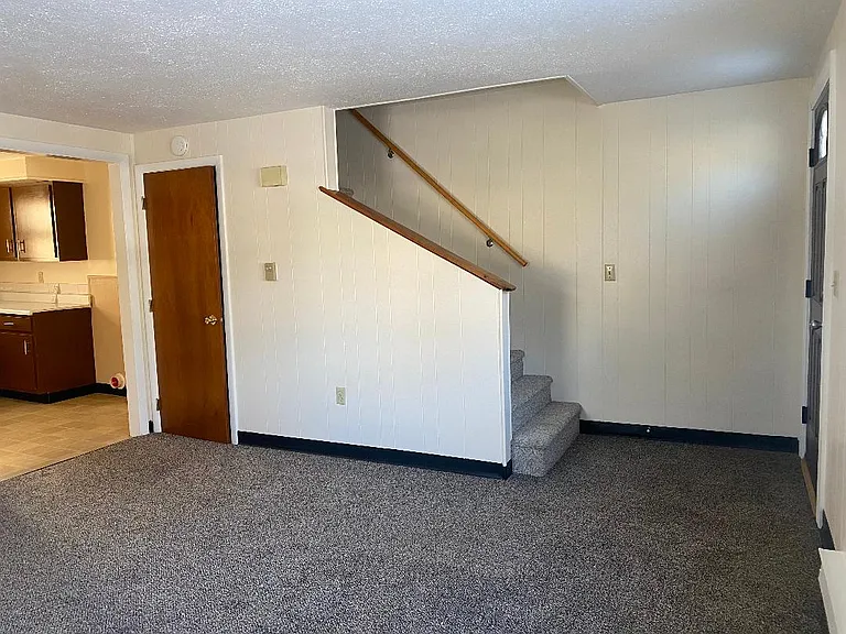 175 Woodlawn Ave — Photo 6