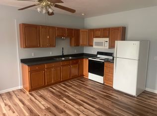 37 Main St #19, North Grosvenordale, CT 06255