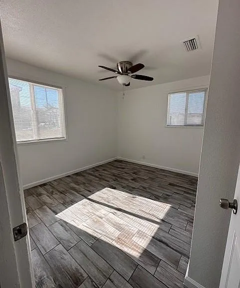 812 Lillian Dr — Photo 8
