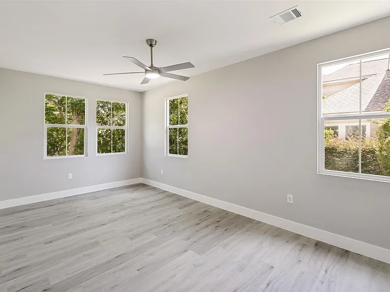 1159 San Bernard St — Photo 11